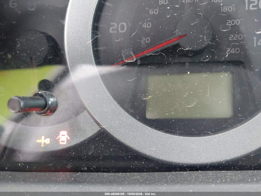 2011 TOYOTA RAV4 LIMITED V6 · Фото 15