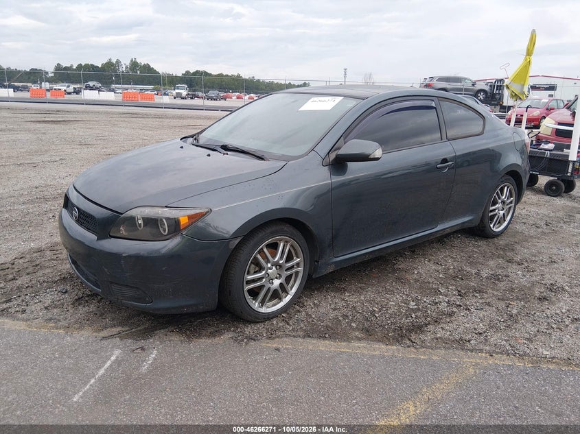 2010 SCION TC · Фото 2