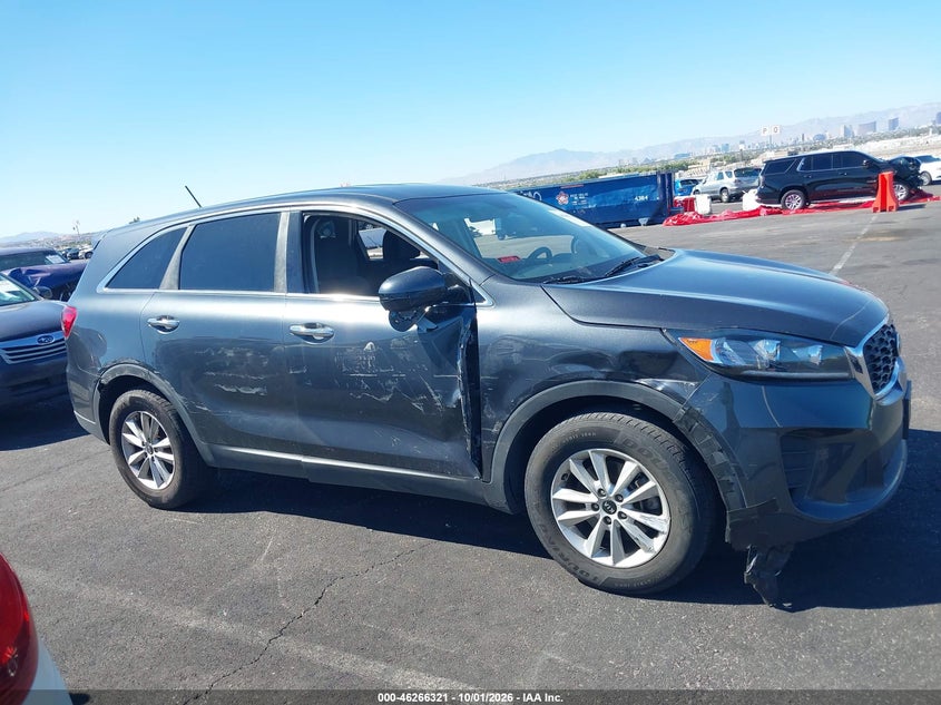 Фото 13 - KIA SORENTO