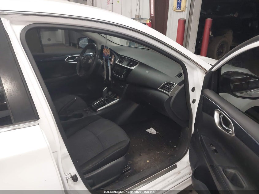 2017 NISSAN SENTRA SR · Фото 5