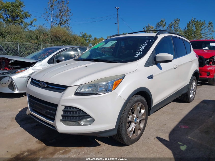 Vin: 1fmcu9gx2dua46450, lot: 46766684, ford escape se 20132