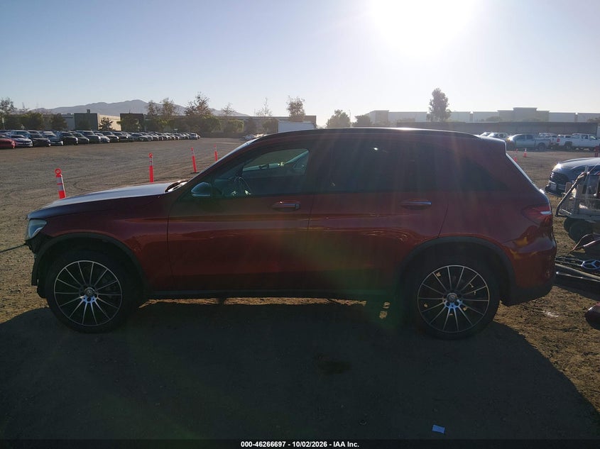 MERCEDES-BENZ GLC 300 - zdjęcie 15