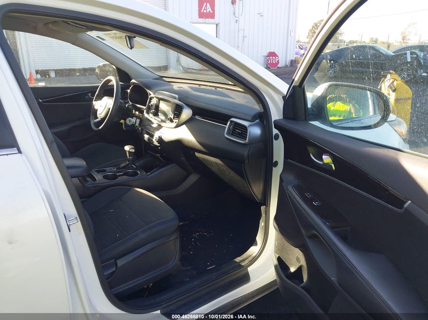 KIA SORENTO 2019 VIN 5XYPGDA50KG452071