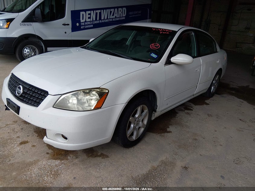 2005 Nissan Altima 2.5 S, Normal Wear & Tear, IAAI, VIN 1N4AL11EX5C319011 — photo 2