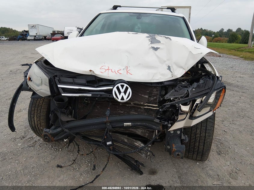 VOLKSWAGEN TOUAREG 2012 VIN WVGFF9BP1CD003084