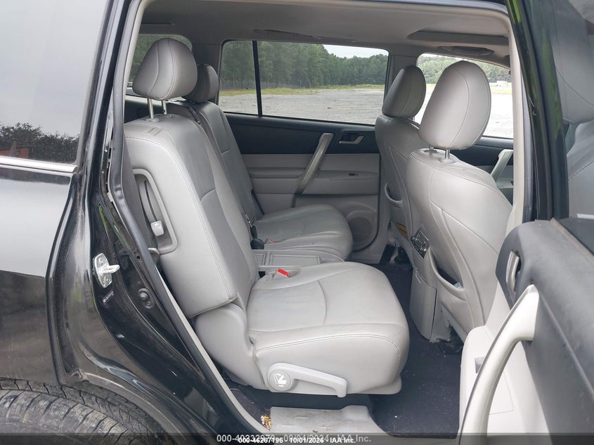 TOYOTA HIGHLANDER 2011 VIN 5TDBK3EH8BS064368