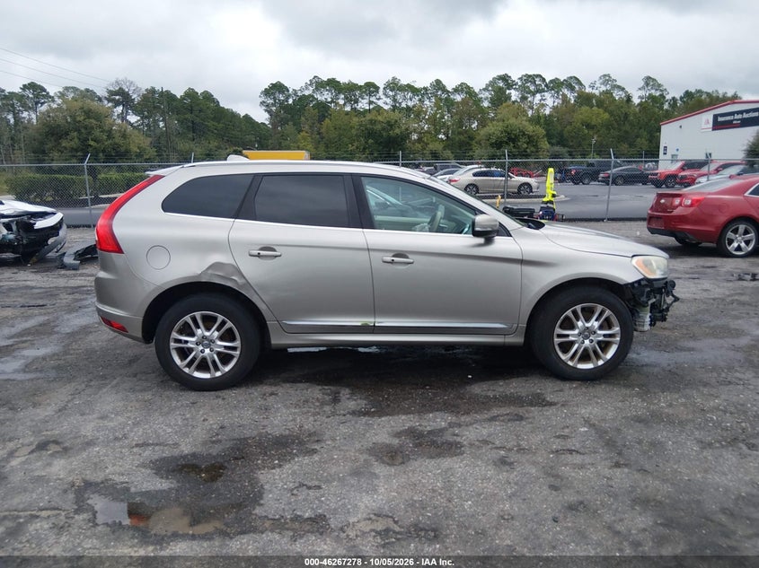 2014 VOLVO XC60 3.2 · Photo 13