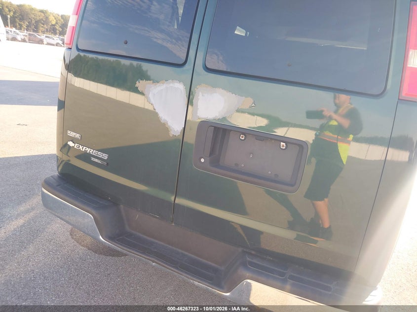 CHEVROLET EXPRESS 3500 2011 VIN 1GAZG1FG7B1160038