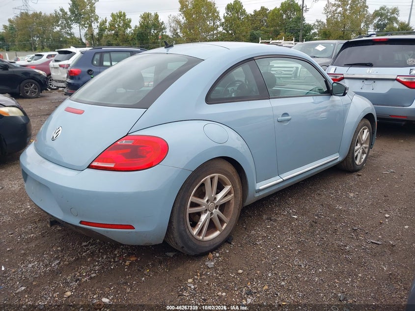 2012 VOLKSWAGEN BEETLE 2.5L · Фото 4