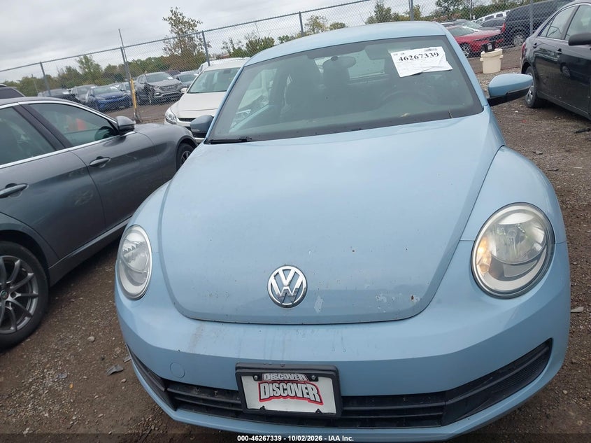 2012 VOLKSWAGEN BEETLE 2.5L · Фото 6