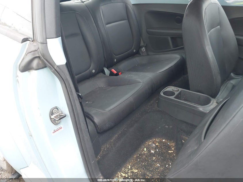 2012 VOLKSWAGEN BEETLE 2.5L · Фото 8