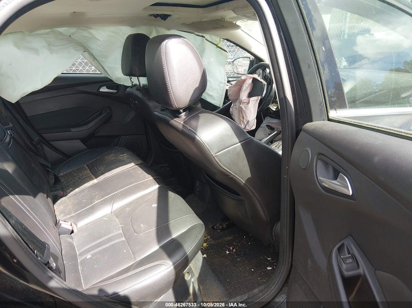 Photo 8 - FORD FOCUS