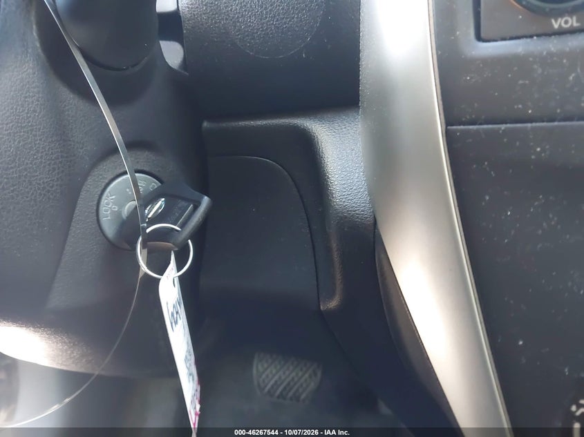 2016 NISSAN VERSA 1.6 SV · Фото 11