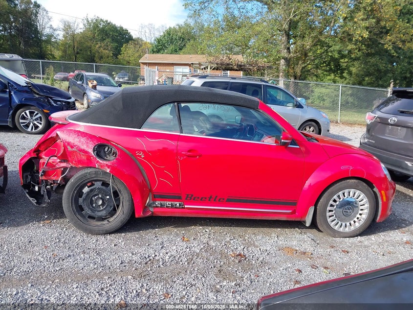 2013 VOLKSWAGEN BEETLE 2.5L · Фото 14