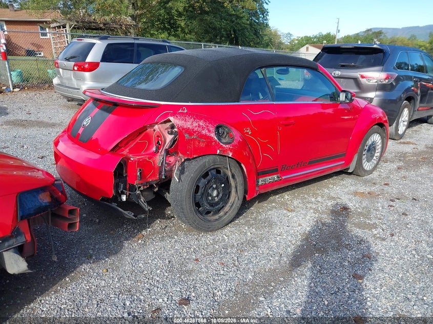 2013 VOLKSWAGEN BEETLE 2.5L · Фото 4