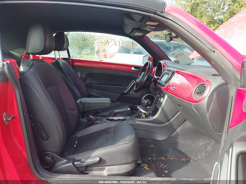 2013 VOLKSWAGEN BEETLE 2.5L · Фото 5