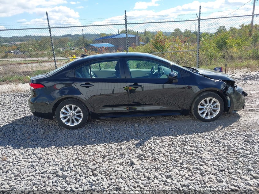 TOYOTA COROLLA - zdjęcie 14