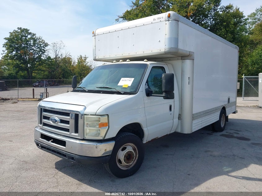 Ford E-450 Cutaway - фото 2
