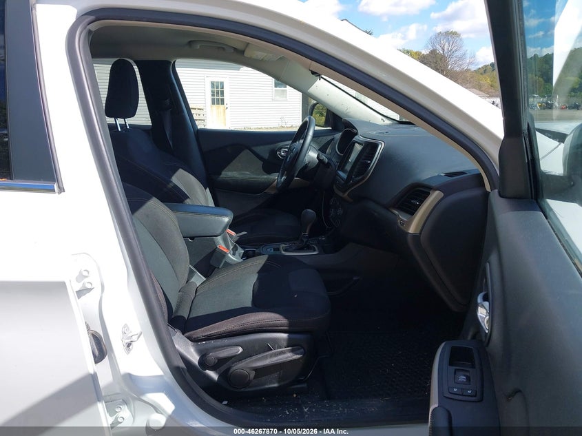 JEEP CHEROKEE 2017 VIN 1C4PJMCS3HW581986
