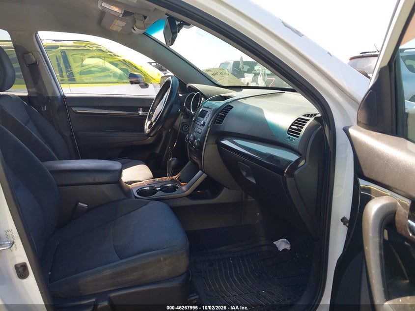 KIA SORENTO 2011 VIN 5XYKT4A14BG090071