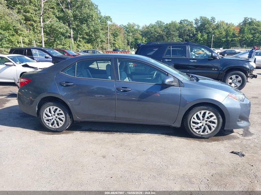 TOYOTA COROLLA - zdjęcie 13