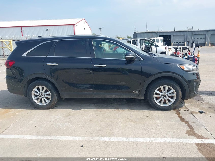 Фото 13 - KIA SORENTO
