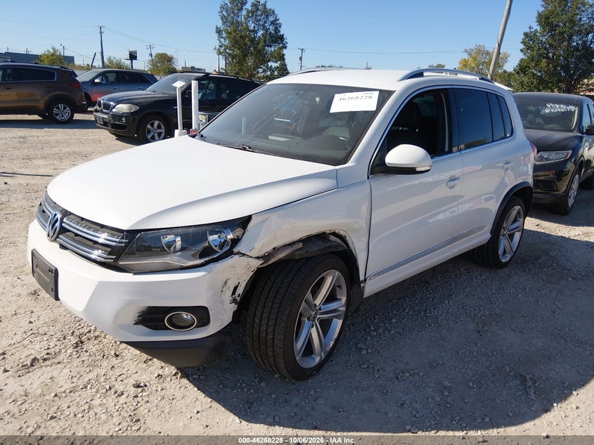 2016 Volkswagen Tiguan R-Line, Left Side, IAAI, VIN WVGBV7AX5GW094507 — photo 2
