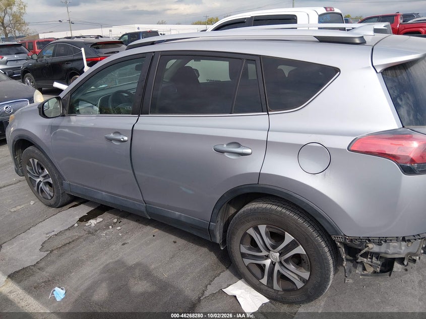 TOYOTA RAV4 - zdjęcie 15