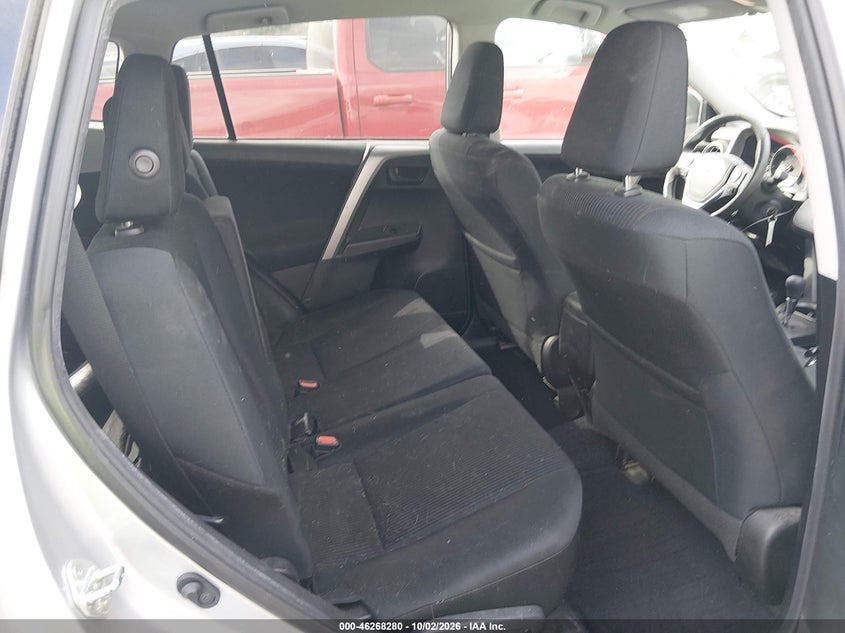 TOYOTA RAV4 - zdjęcie 8