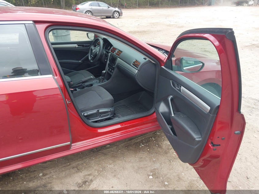 2016 VOLKSWAGEN PASSAT auction photo 5