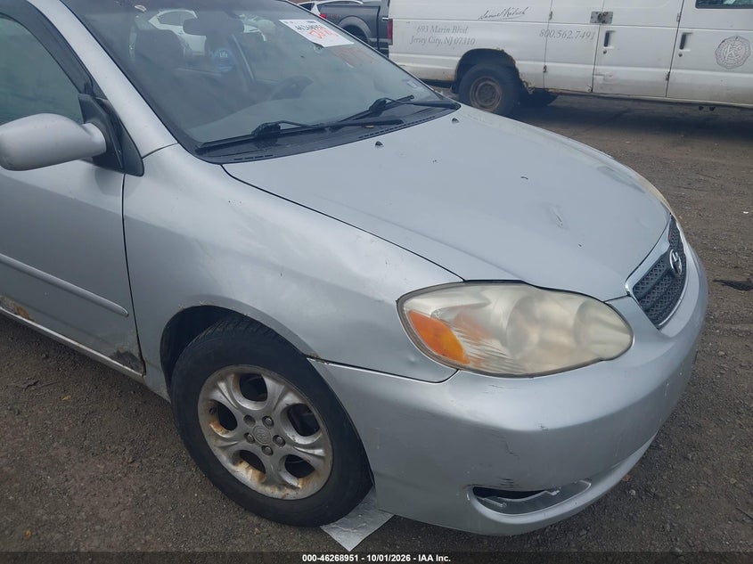Photo 13 - TOYOTA COROLLA