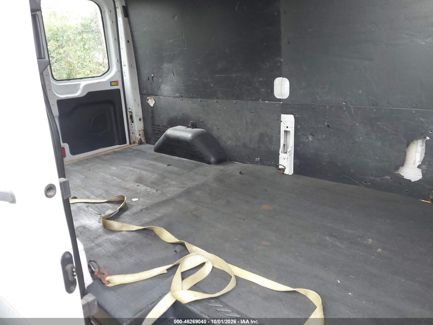 2015 FORD TRANSIT-250 · Photo 8