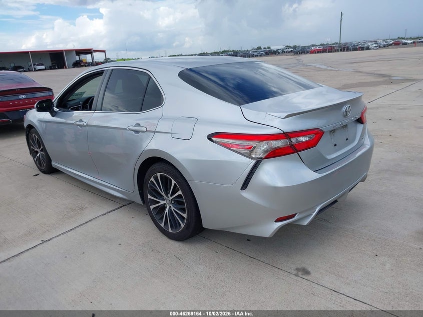 TOYOTA CAMRY - zdjęcie 3