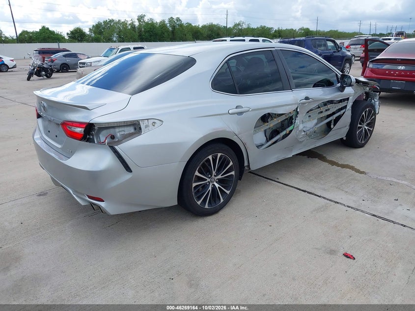 TOYOTA CAMRY - zdjęcie 4