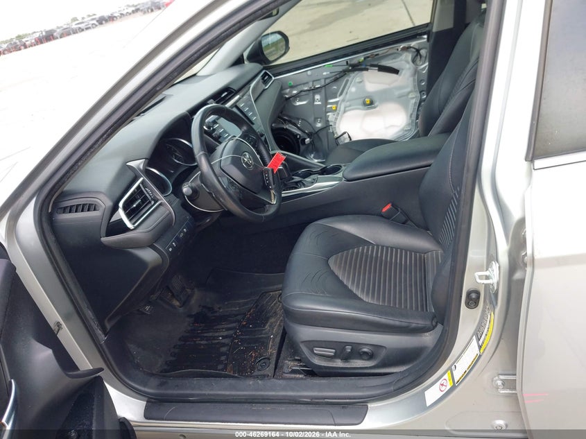 TOYOTA CAMRY - zdjęcie 5