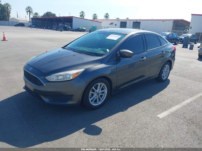 Vin: 1fadp3f22jl279688, lot: 46769406, ford focus se 20182