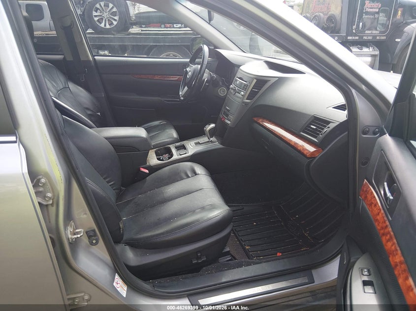 Фото 5 - SUBARU OUTBACK