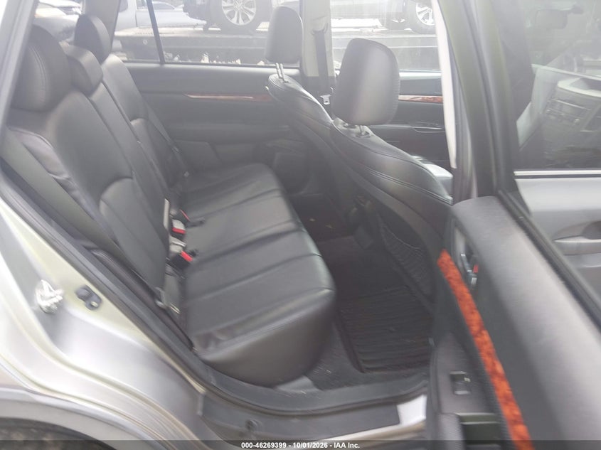 Фото 8 - SUBARU OUTBACK
