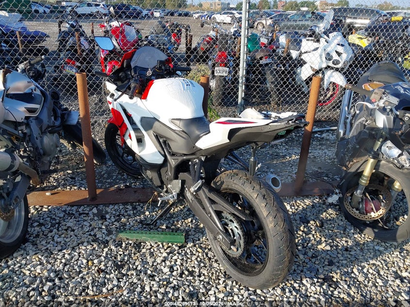 YAMAHA YFZ320 2026