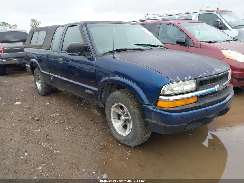 2001 Chevrolet S-10 LS