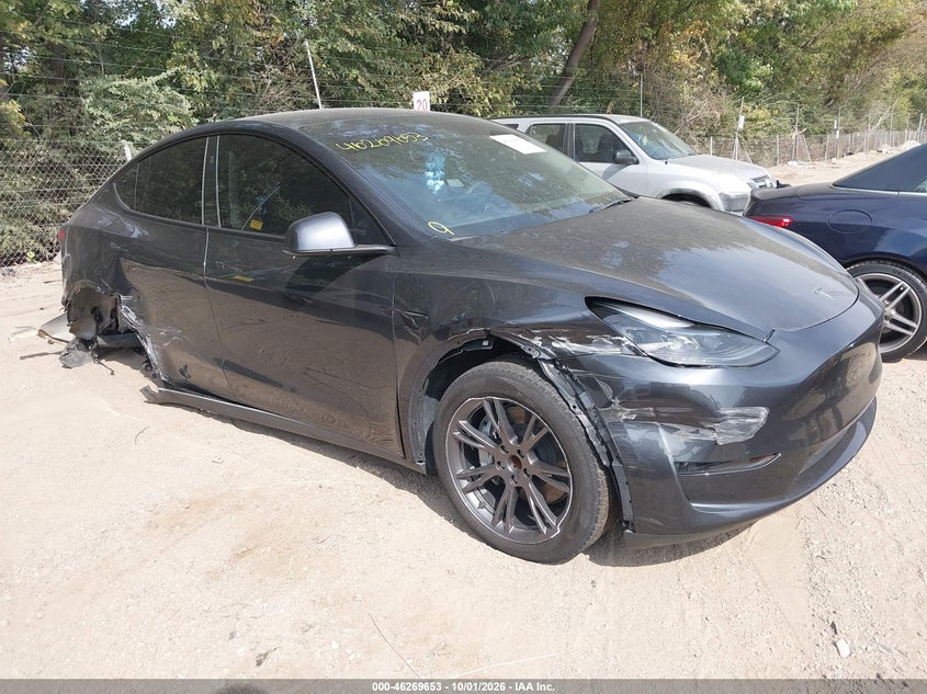Vin: 7saygded2rf202597, lot: 46769758, tesla model y long range single motor rear-wheel drive/rwd 2024 img_1