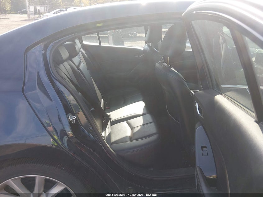 MAZDA MAZDA3 - zdjęcie 8