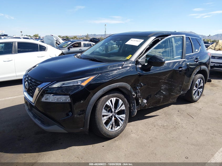 2023 Nissan Rogue, Left Side, IAAI, VIN 5N1BT3BB1PC828112 — photo 2