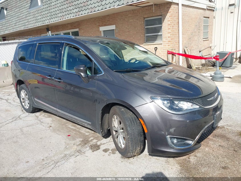 Vin: 2c4rc1bg1jr235559, lot: 46769980, chrysler pacifica touring l 2018 img_1