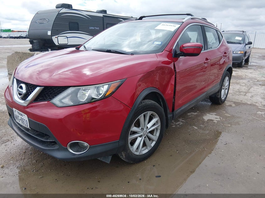 Vin: jn1bj1cr4jw207935, lot: 46770048, nissan rogue sport sv 20182