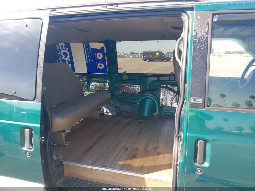 CHEVROLET ASTRO 2000 VIN 1GNDM19W9YB124911