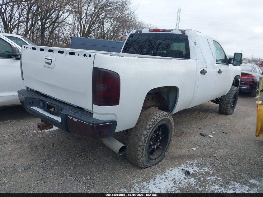 2010 CHEVROLET SILVERADO 2500HD LTZ · Фото 4