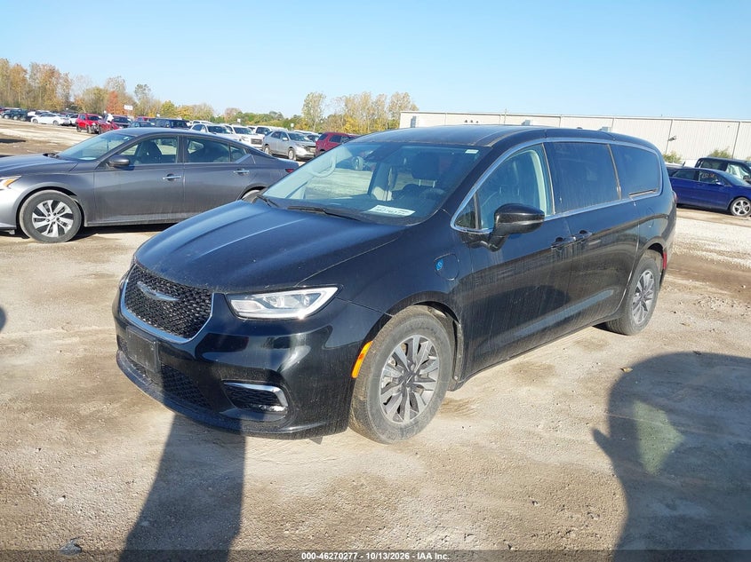 Vin: 2c4rc1l7xpr588731, lot: 46770394, chrysler pacifica hybrid touring l 20232