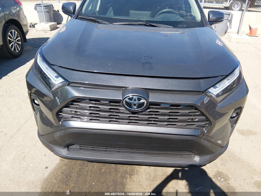 Фото 6 - TOYOTA RAV4