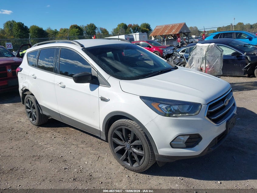 Vin: 1fmcu9gd3kub30473, lot: 46770554, ford escape se 20191
